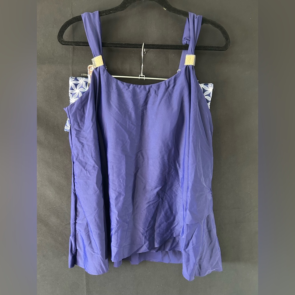 Blooming Jelly Navy Tankini Set Size L Modest Swim NWT